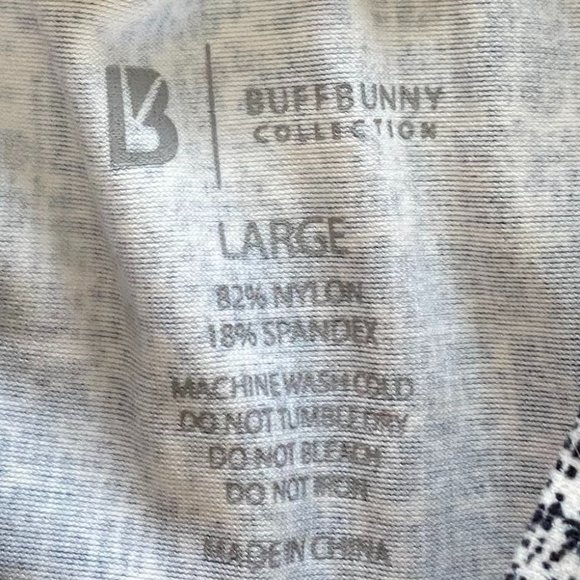 Buffbunny Long-Sleeve Crop Top - Picture 2 of 4